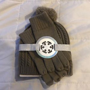 Hat and gloves